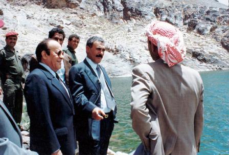 فخامة الرئيس علي عبدالله صالح في زيارة لبعض مناطق الجمهورية 