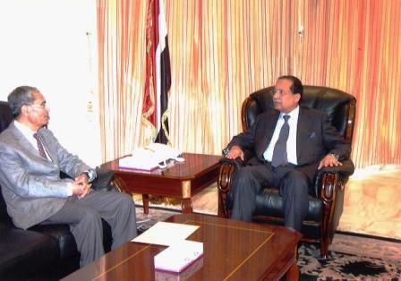 رئيس الوزراء باجمال يستقبل سفير جمهورية الجزائر