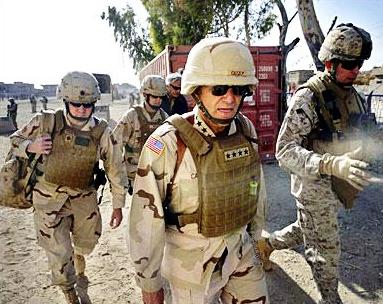 12 قتيل بتحطم مروحية في العراق