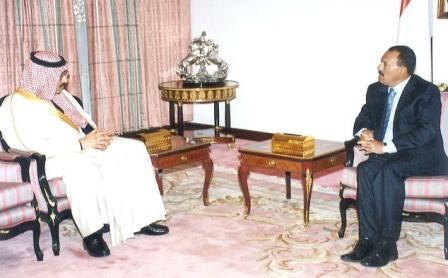 اثناء استقبال فخامة الرئيس علي عبدالله صالح لصاحب السمو الملكي الأمير محمد بن نايف بن عبدالعزيز