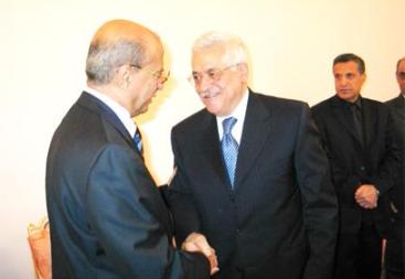 الرئيس الفلسطيني يستقبل وزير الخارجية اليمني