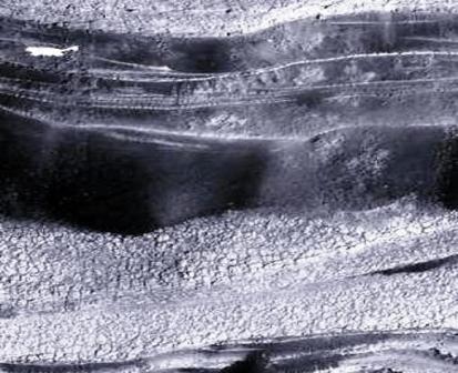 صورة لسطح كوكب المريخ التقطت بواسطة مسبار الفضاء مارز ريكونيسانس أوربيتر