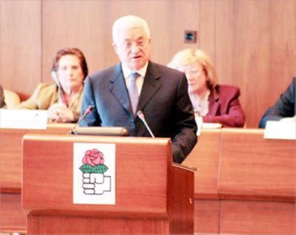 الرئيس عباس في باريس