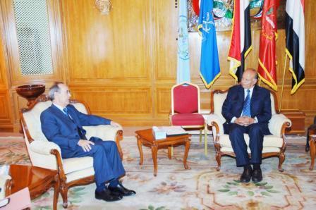 نائب الرئيس يستقبل المبعوث المغربي