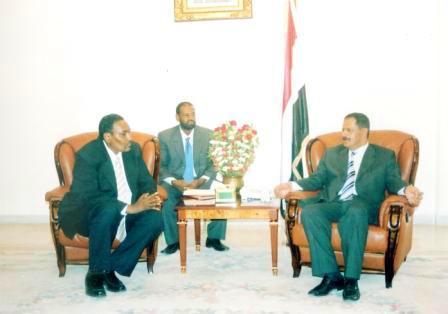 د. مجور يستقبل عمدة مدينة مقديشو