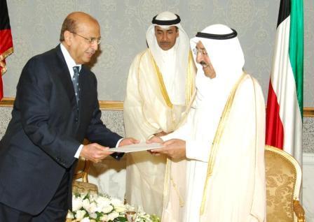 أمير الكويت يتسلم رساللة من رئيس الجمهورية