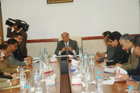 نائب الرئيس يترأس اجتماعاً لوزارة النفط