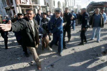 من فضائع التفجيرين الارهابيين في الجزائر