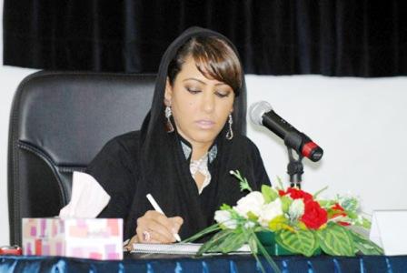 المرأة الإماراتية تشارك في كافة المجالات