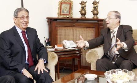 عمرو موسى يلتقي قطب المعارضة ميشيل عون