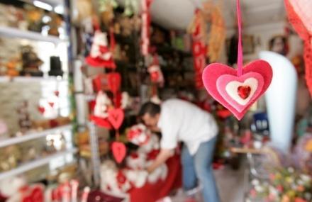محلات  بيع هدايا عيد الحب في بغداد