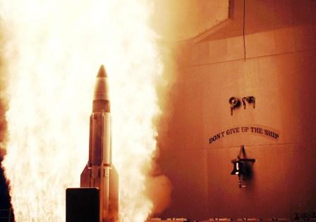 لحظة اطلاق الصاروخ لتدمير القمر الصناعي