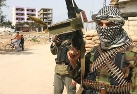 جماعات من القاعدة تهدد لبنان