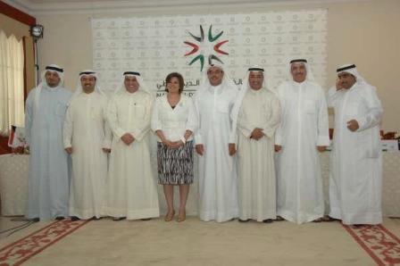 مرشحو التيار الليبرالي الكويتي وفي الصورة المرشحة أسيل العوضي