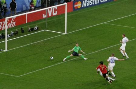 هدف ديفيد فيا الثالث لأسبانيا في مرمى روسيا