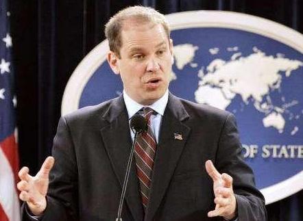 شون مكورماك المتحدث باسم الخارجية الأمريكية