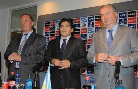 الارجنتيني دييجو أرماندو مارادونا