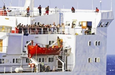 قراصنة صوماليون يستولون على إحدى السفن في خليج عدن