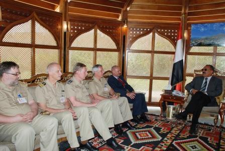 .. ويستقبل الوفدالعسكري الالماني