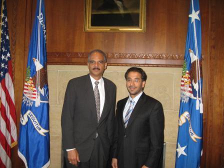 سفير اليمن بواشنطن يلتقي وزير العدل الأمريكي إيرك هولدر أمس