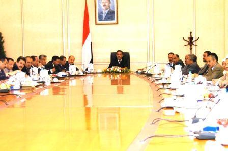 اجتماع مشترك للحكومة مع محافظتي المحافظات أمس