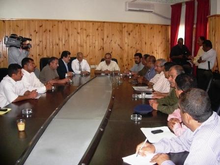 لقاء جمع قيادتي مؤسستي المياه والصرف الصحي بمحافظتي عدن وابين أمس