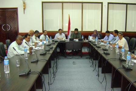 الاجتماع  الاستثنائي لمحلي عدن برئاسة الدكتور عدنان الجفري أمس