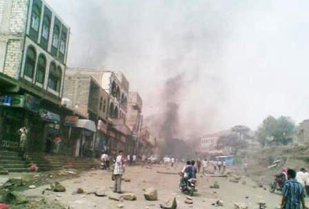 خارجون على القانون يقطعون طريق (الضالع - عدن) أمس