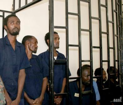 القراصنة الصوماليون في المحكمة أمس