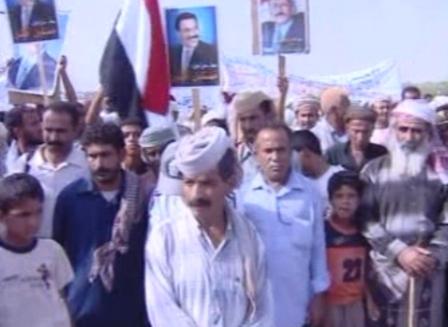 مهرجان خطابي في لودر شارك فيه جموع من أبناء المديريات الثلاث أمس