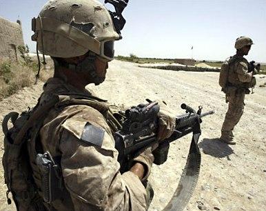 الجنود الأميركيون يواصلون عملياتهم العسكرية الواسعة في هلمند