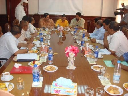 اجتماع وزير الصحة مع محافظي عدن ولحج أمس