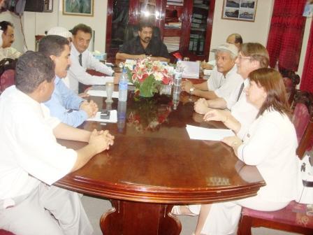 محافظ عدن مع الشركة المجرية (فورجرانيت) المحدودة