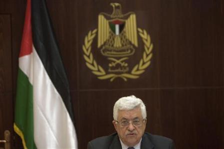 الرئيس الفلسطيني محمود عباس يرأس اجتماع اللجنة التنفيذية لمنظمة التحرير الفلسطينية في رام الله بالضفة الغربية يوم السبت