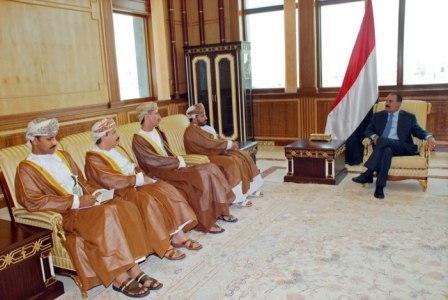 .. ويستقبل مبعوث جلالة السلطان قابوس