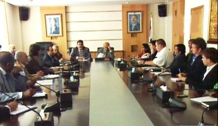 وزيرا الخارجية والصحة لدى لقائهما ممثلي منظمات الإغاثة الدولية