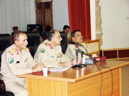 وزير الدفاع يلقي محاضرته أمس أمام الدارسين في الأكاديمية العسكرية العليا