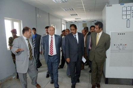نائب الرئيس يزور محطة التحويل الكهربائية الرئيسية (محطة 22 مايو) الجديدة بمنطقة بني الحارث