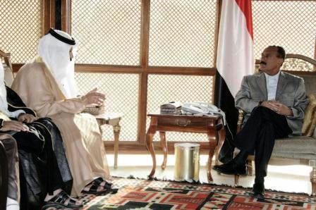 رئيس الجمهورية لدى استقباله أمين عام مجلس التعاون لدول الخليج العربية عبدالرحمن العطية أمس