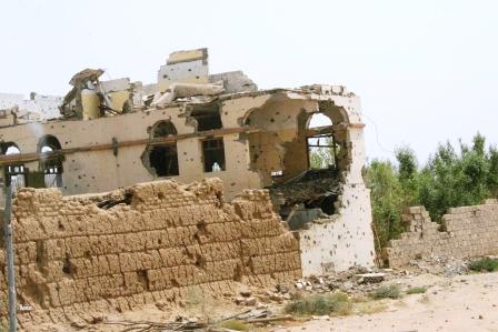 ممتلكات خاصة بالمواطنين تعرضت للنهب والتدمير من المتمردين