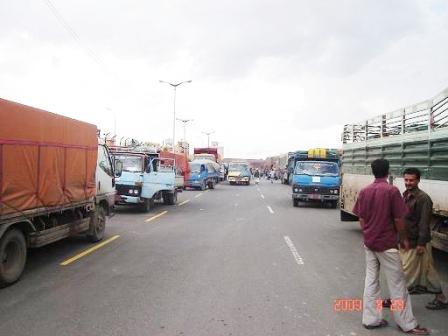 قافلة إغاثة للنازحين من صعدة