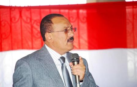 رئيس الجمهورية خلال زيارته التفقدية لقاعدة الشهيد الديلمي الجوية أمس