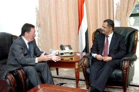 .. ولدى استقباله المدير العام الجديد لمشروع الغاز اليمني المسال / أمس