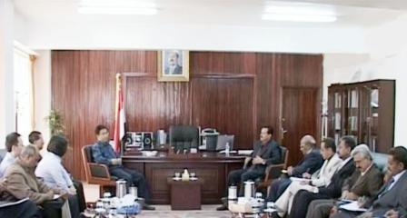 وزير الثروة السمكية لدى لقائه وفد شركة (سي جي سي) الصينية أمس