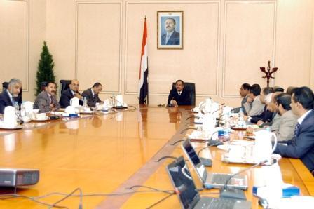 مجور يرأس اللجنة الوزارية المكلفة بمتابعة تنفيذ تشغيل المحطة الغازية مأرب (1)