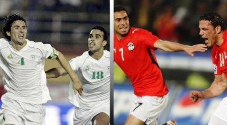 صورة للاعبين من مصر والجزائر