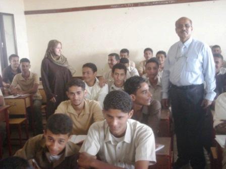 .. و خلال زيارته لثانوية عثمان عبده