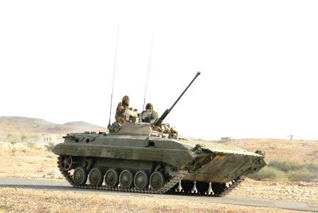 القوات المسلحة تدك أوكار الإرهابيين الحوثيين في صعدة