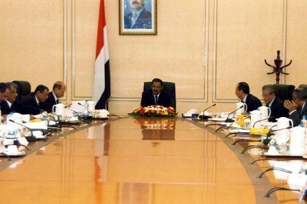 مجلس الوزراء في اجتماعه أمس برئاسة الدكتور علي محمد مجور