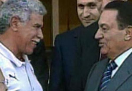 من لقاء سابق للرئيس مبارك بلاعبي المنتخب المصري
